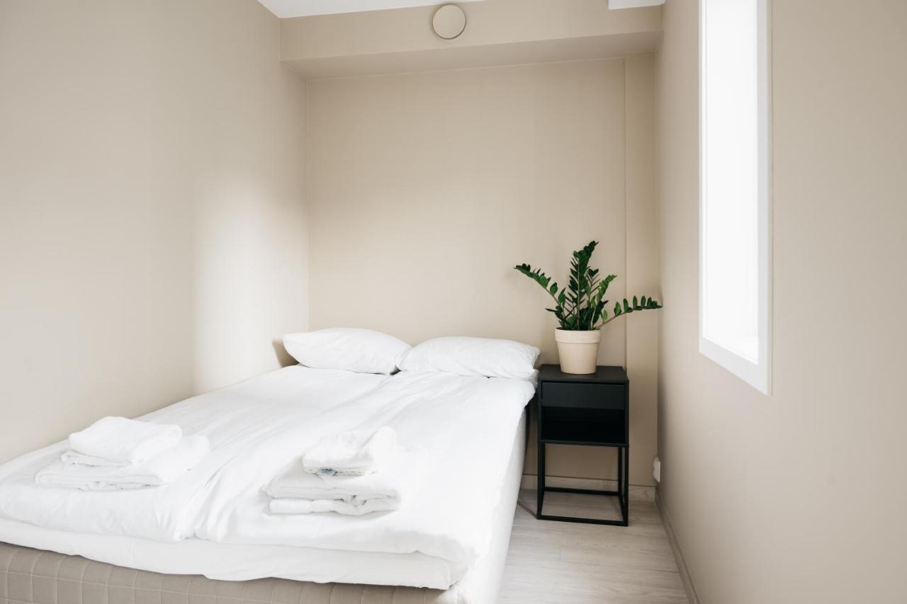 Stay Urban - Stylish Scandinavian Gem With French Balcony Bergen Bagian luar foto