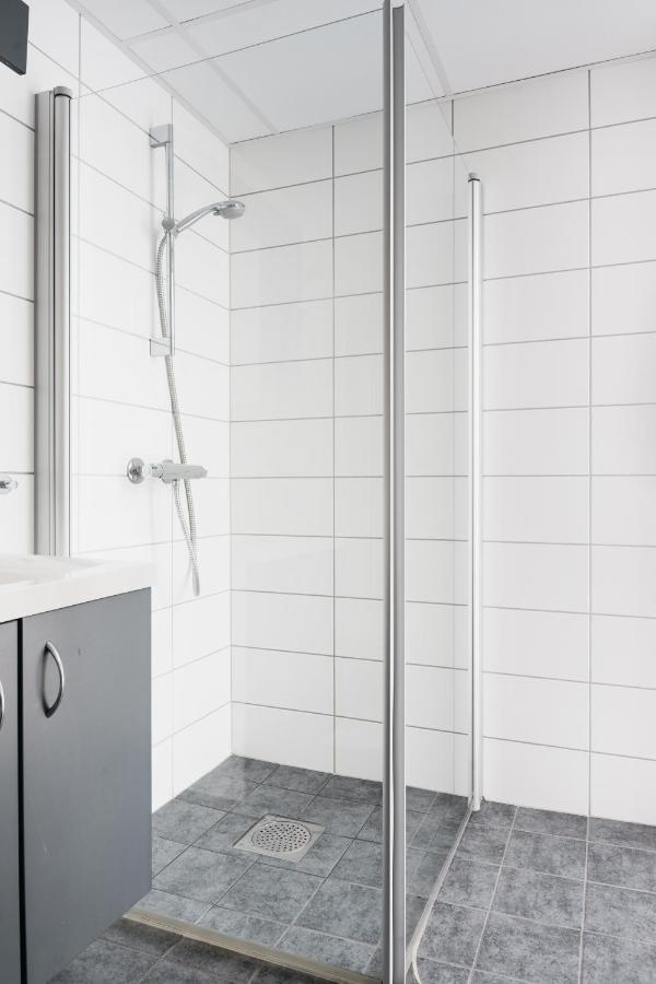 Stay Urban - Stylish Scandinavian Gem With French Balcony Bergen Bagian luar foto
